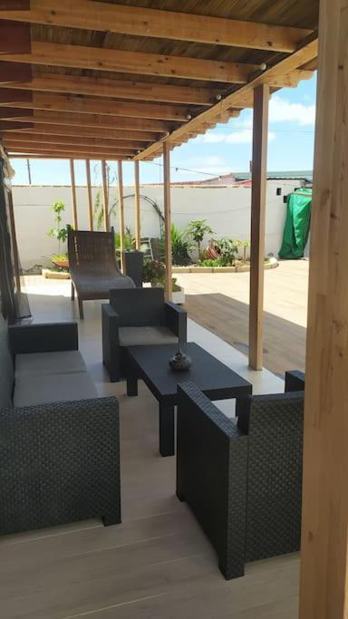 Beautiful Chalet With Wifi And Free Parking Arona  Exteriör bild