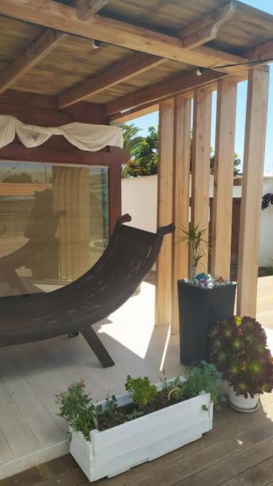 Beautiful Chalet With Wifi And Free Parking Arona  Exteriör bild